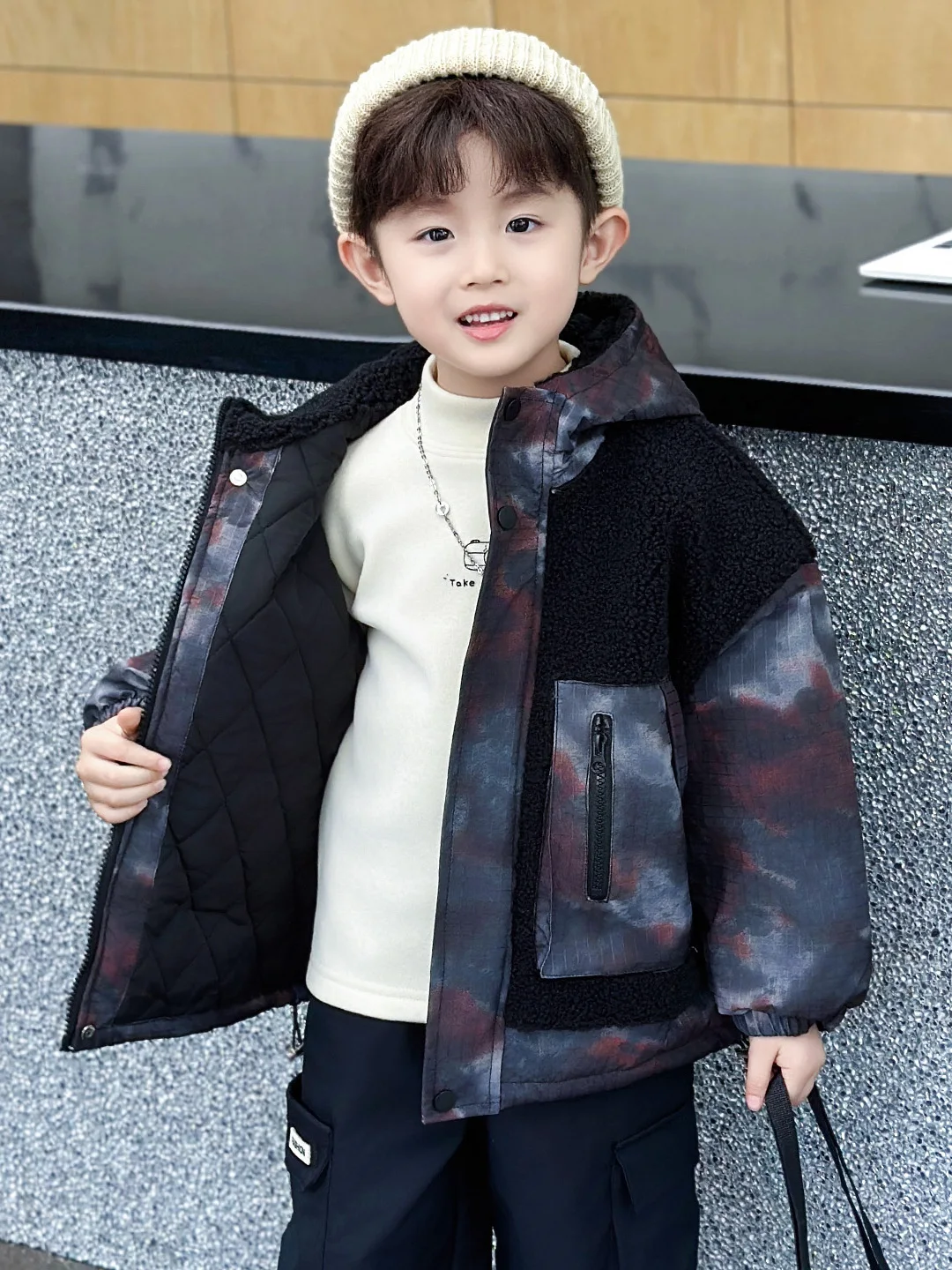 

Cool Boy's Thiened Hooded Tie-Dye Fur Jaet Autumn Winter Oli Velvet Windbreaker Youth Faion Stand Fit Long Sve Zi...