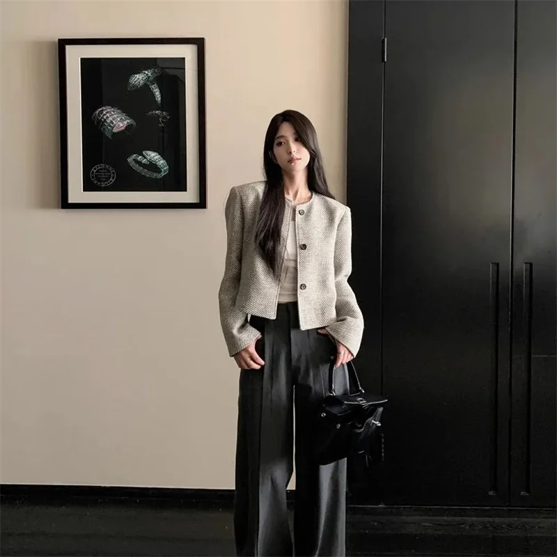 2026 Spring And Autumn New Vintage Youthful Simple Fashion Round-Neck Single-Row Striped Loose Coat With Elegance Striped