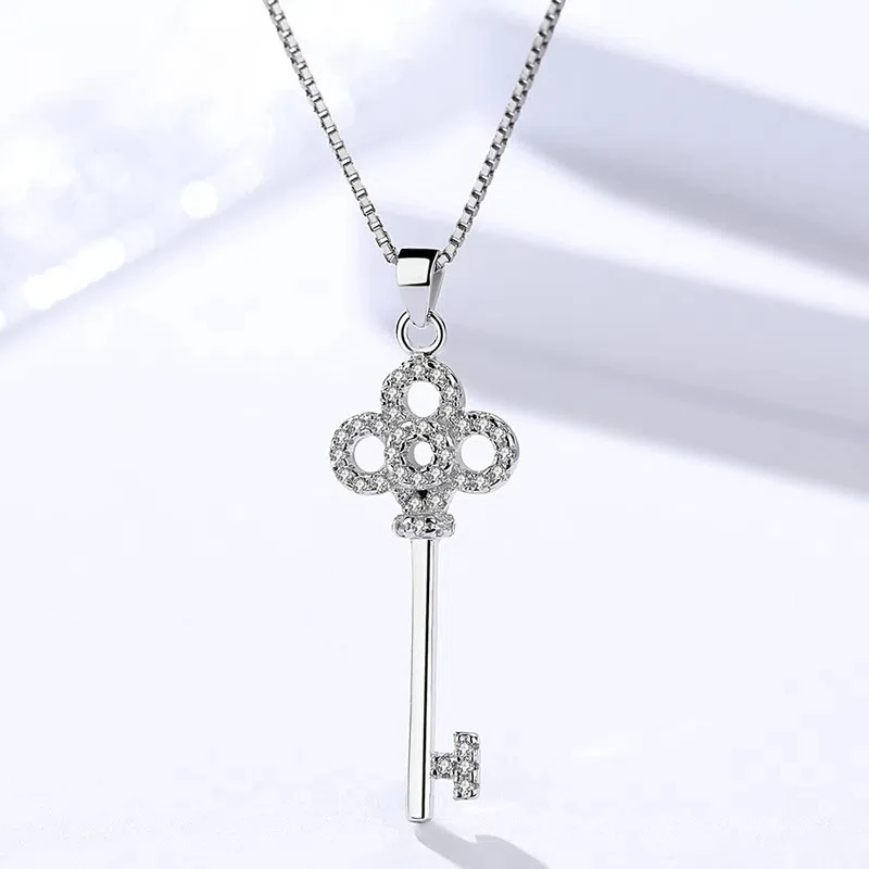 925 Sterling Silver Elegant Key Design Platinum Plated Shiny Cz Zircon Ladies Pendant Necklace Without Chain Jewelry For Women