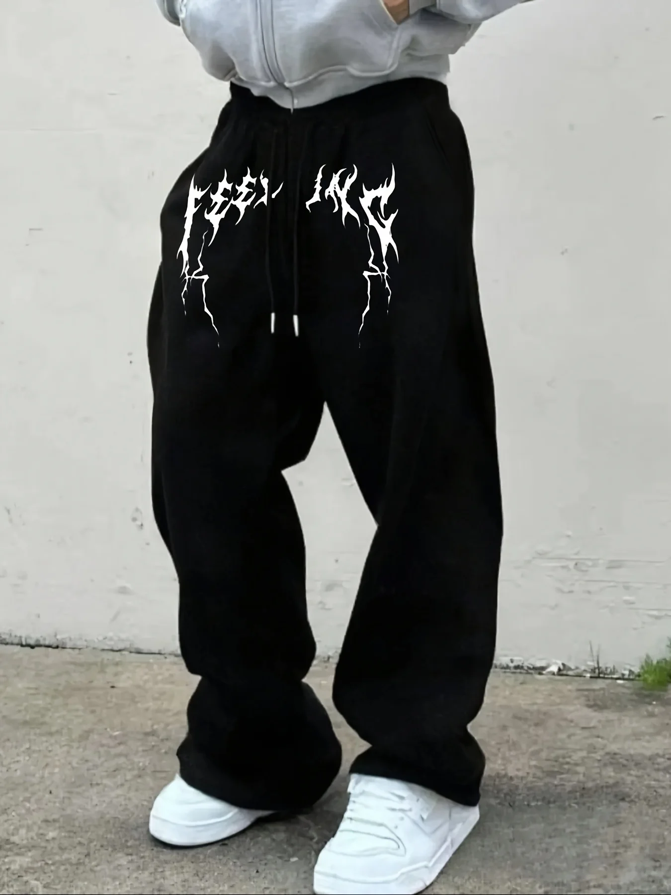

Мужские черные широкие брюки, готический графический принт, брюки в уличном стиле, острые шрифты, повседневные бегуны большого размера, хип-хоп тенденции 2025 года