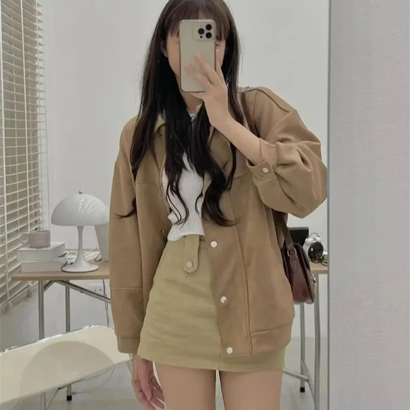 

2024Autumn New Loose Retro Style Flip Collar Single breasted Double Pocket Design Loose Long sleeved Jacket Short Coat for Women