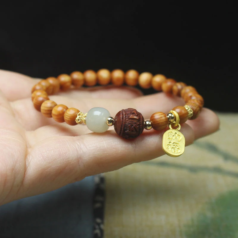 High-oil content cypress wood 6mm bracelet with blood sandalwood six-character mantra charm, unisex jewelry and collectible item
