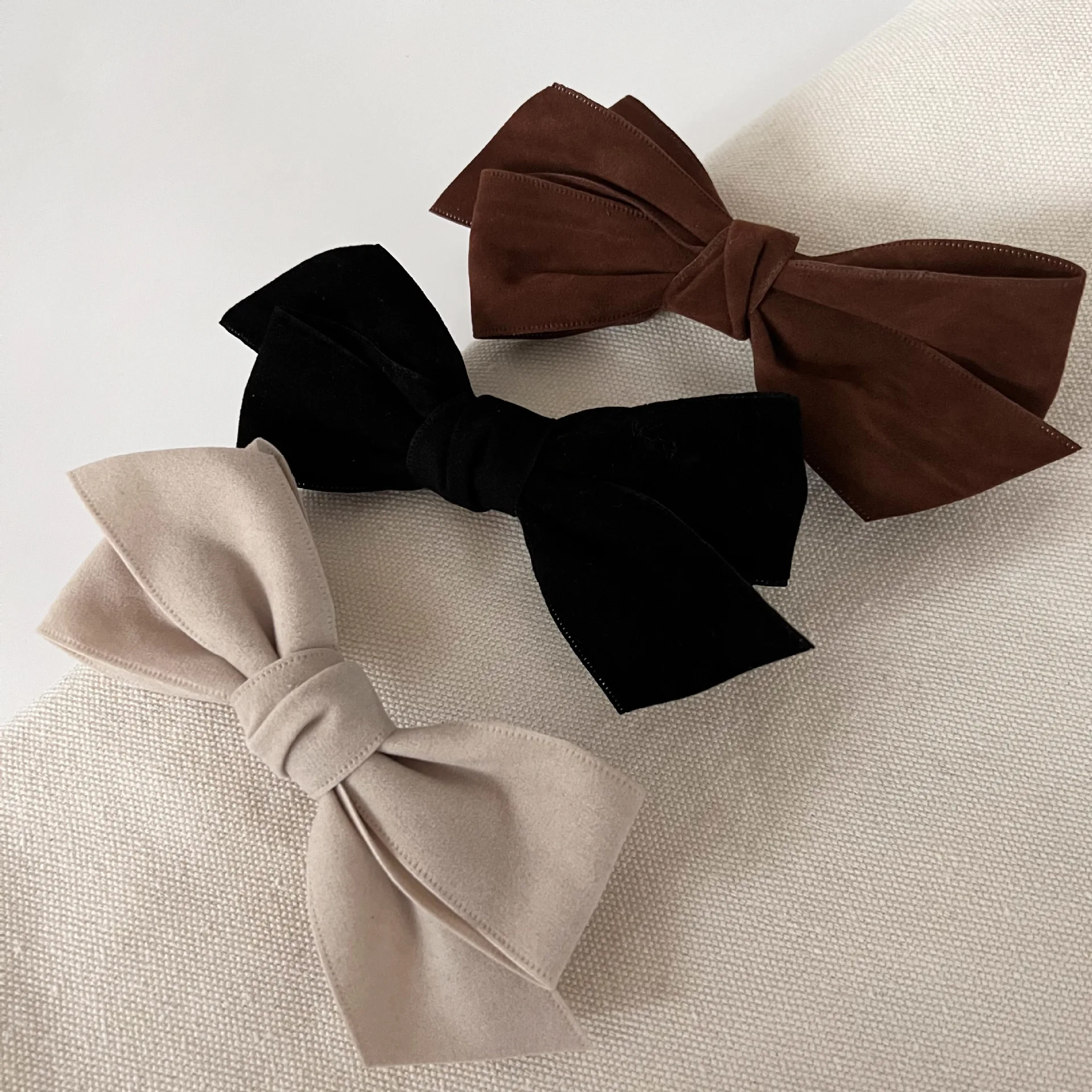 

Elegant Girls Bow Hair Clips Solid Color Velvet Knot Hair Accessories Autumn Winter Women Hairpins Barrettes Korean Headdress