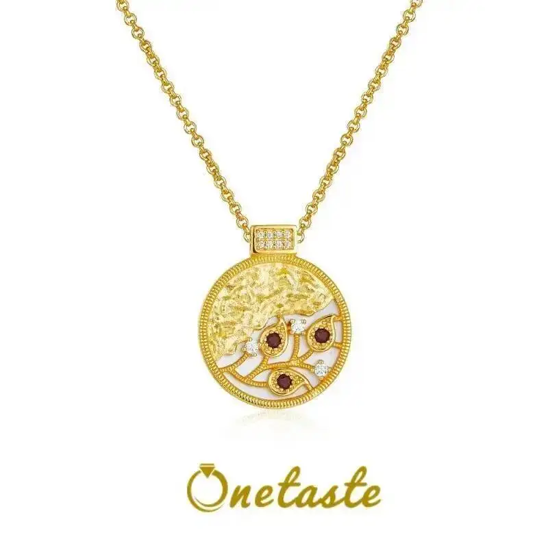 

Круглый кулон из стерлингового серебра 925 пробы с позолоченным белым корпусом и распродажей из красного граната. Ограниченный товар. В порядке очереди.