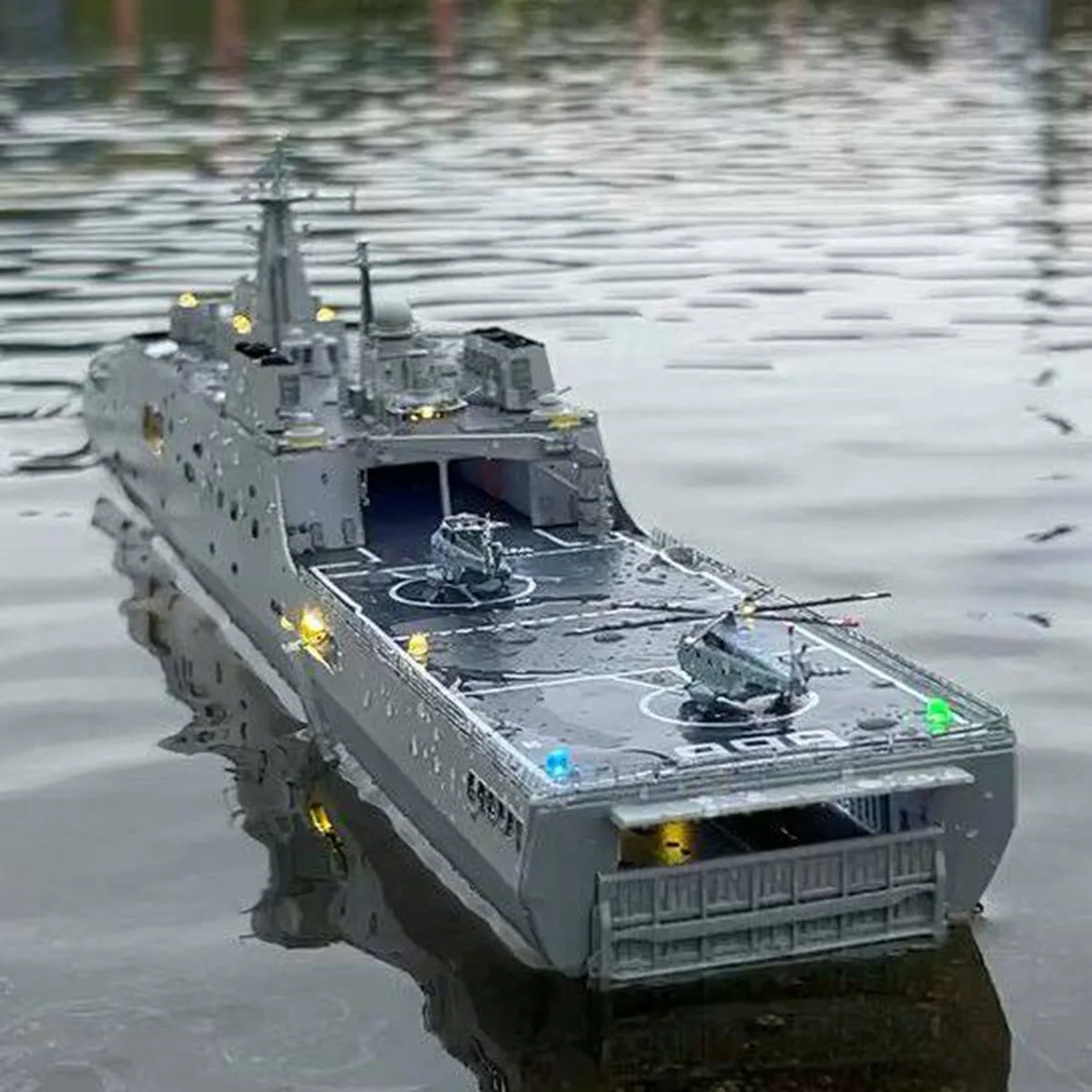 RC Boat 1/350 Type 071 Amphibious Landing Ship Remote Control Boat 60cm with Exquisite Lights RC Schiffe Finished Ship Toy