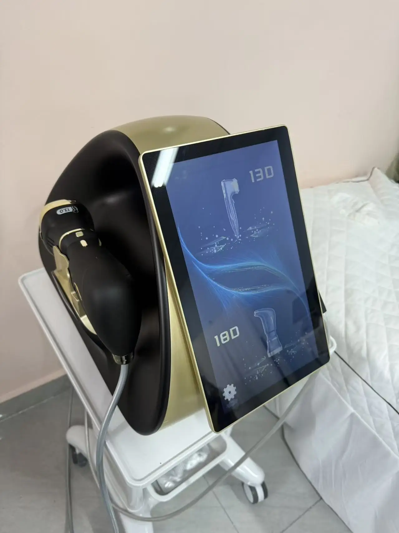 

22D MAX HIFU косметическое оборудование машина для подтяжки лица, похудения и уменьшения жира, последняя модель