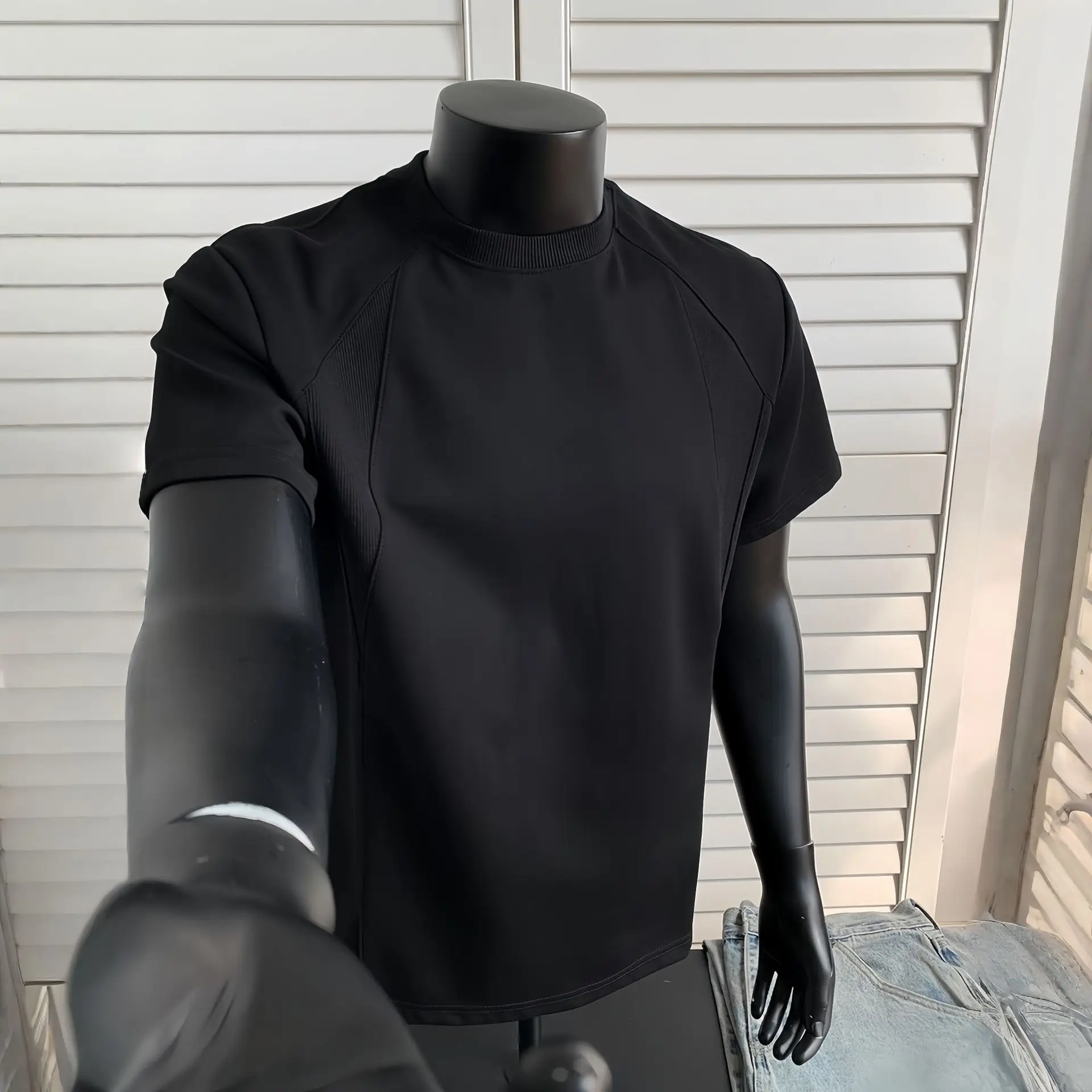 2026 New Summer Men Heavyweight Cropped Air Layer Short Sleeve T shirt Set-in Shoulder Rib Splicing Tee Edgy Cool Streetwear