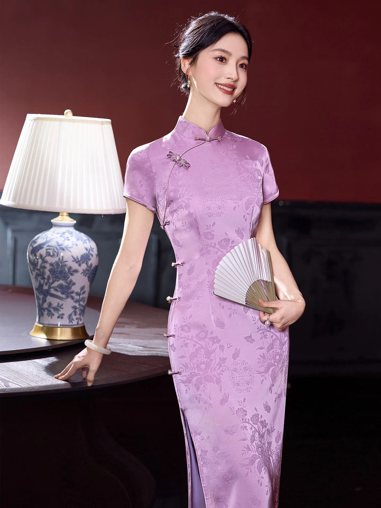 

New Chinese Sle Younger Version Purple Wedding Dr Matron of Ceremony Wear Improved Traditional Design