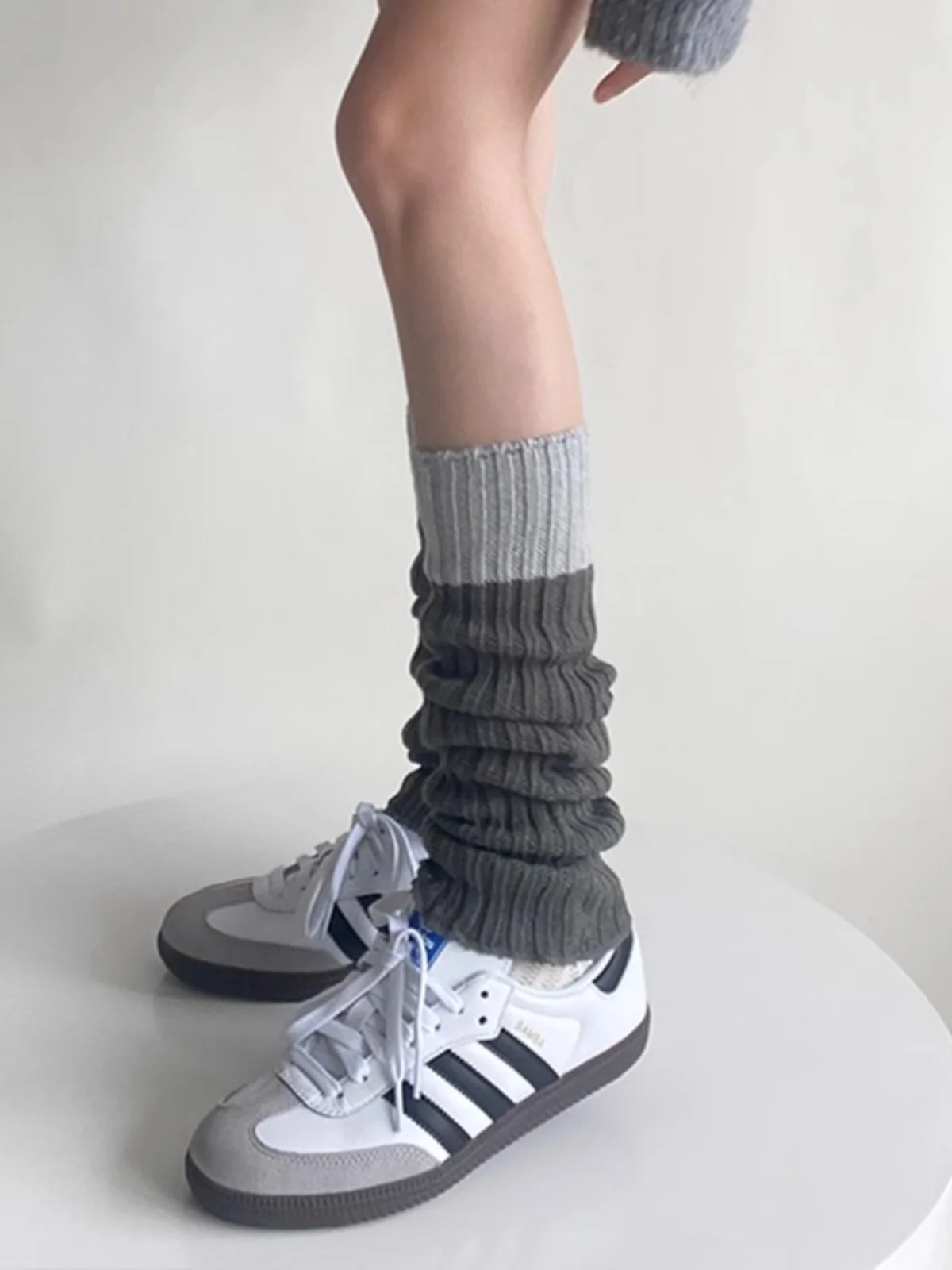 ay So يغطي ربيع الخريف الكورية Sle الأبيض فوق الركبة Sos الخريف الشتاء طماق طويلة التخسيس الساق اللون Blo