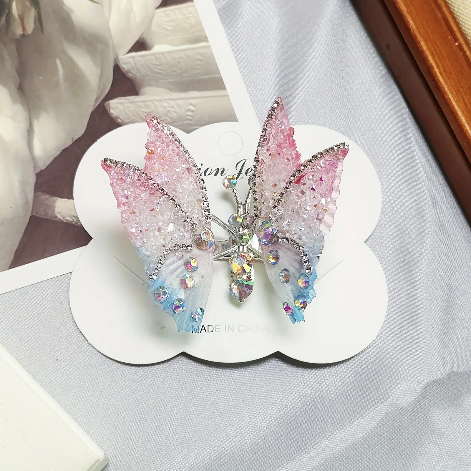 1pc Sweet Style Gradient Rhinestone Butterfly Hair Clip, Plastic Hair Accessory with Bright Color Printing, Font Shape