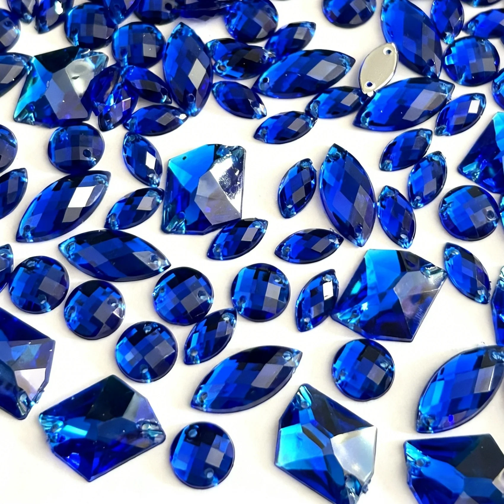 300Pcs Royal Blue Flatback Diy Pendant Jewel Sew on Design Decorative Rhinestones Crystals For Shoes Hair Dance Party Costumes