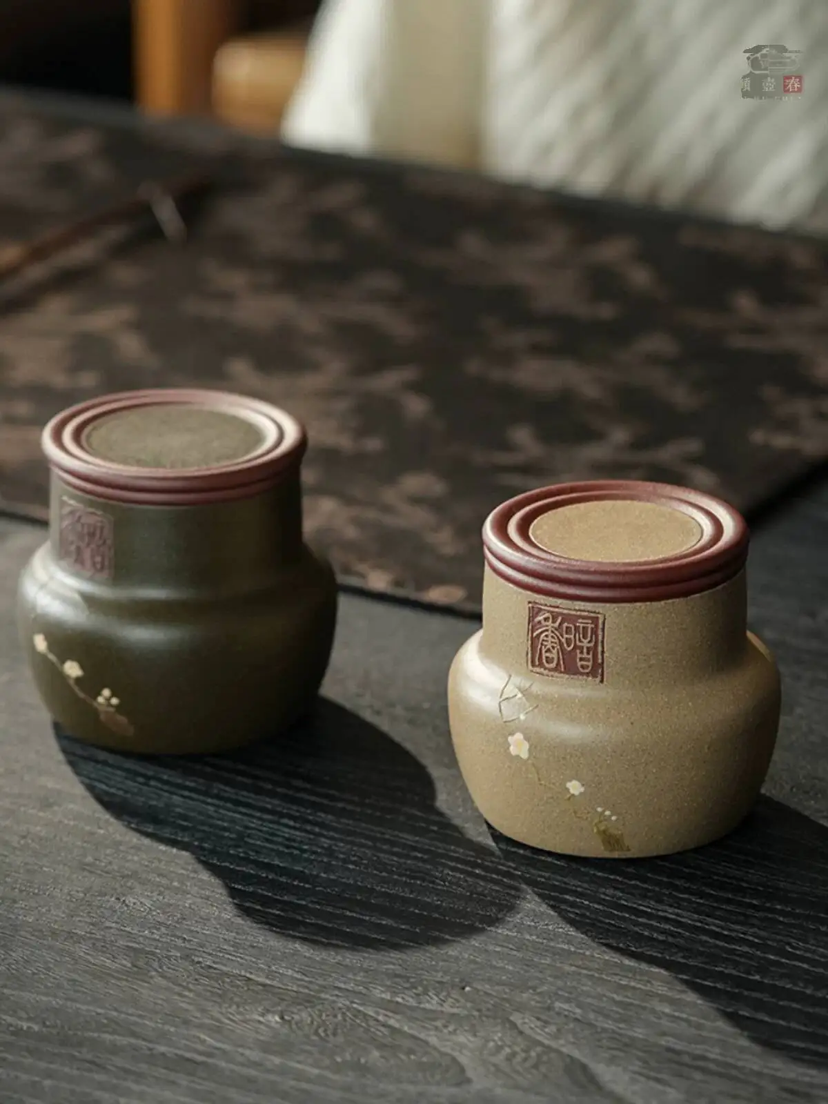 Yi Hut Spring High-End Purple Clay By Renowned Artist Wu Chunyan, Handmade Tea Canister For Awakening Tea, Small Size, Two-Tone