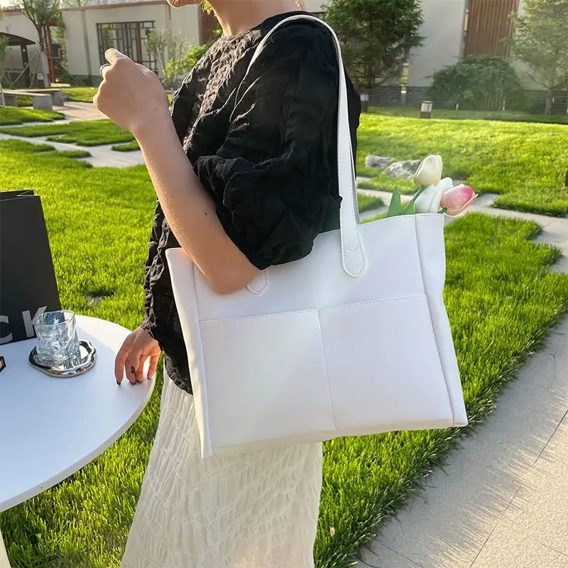 Spliced Large Capacity Fashion Casual Bag Handbag 2023 New Simple Solid Color One Shoulder Underarm Tote Bag