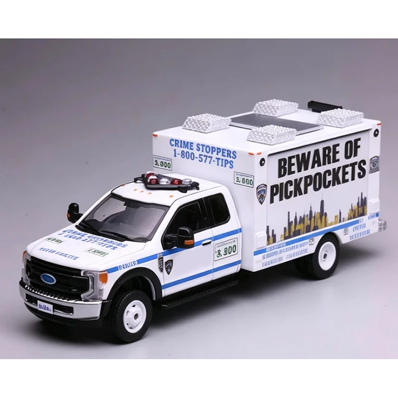 596 1/64 Scale E450 Ambulance F-550 F550 Super Duty Crime Stoppers Mobile Public Safety Vehicle Alloy Collectible Model