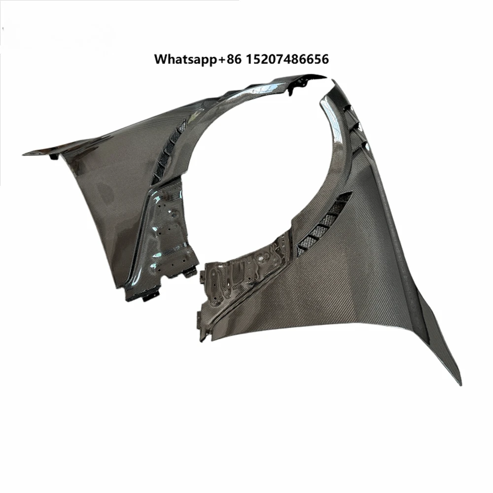 A Pair of Car Lightweight Fenders Suitable for New 4 Series 425i Sport Edition Modified Carbon Fiber Body Kit
