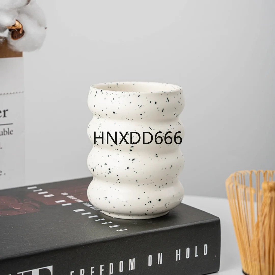 

1PC simple spotted glazed ceramic cups household coffee cups doughnut cups .