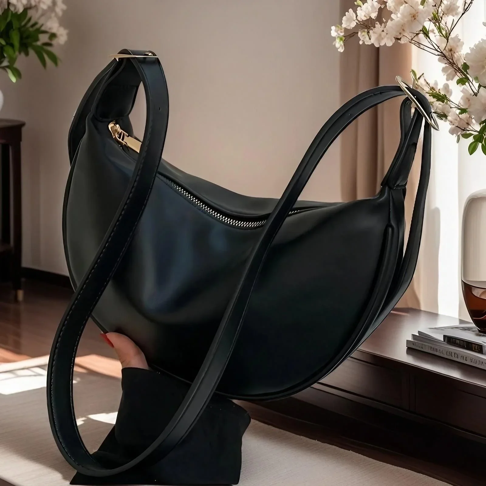 حقيبة كتف جلدية ناعمة صيفية جديدة للنساء حقيبة زلابية كروس شهيرة للتنقل