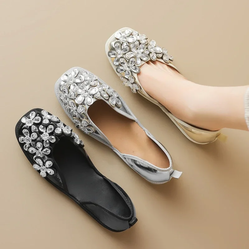 Scarpe basse di strass di lusso per le donne punta quadrata per il tempo libero comfort suola morbida taglia 35-43 Crystal Flower Designer Mule