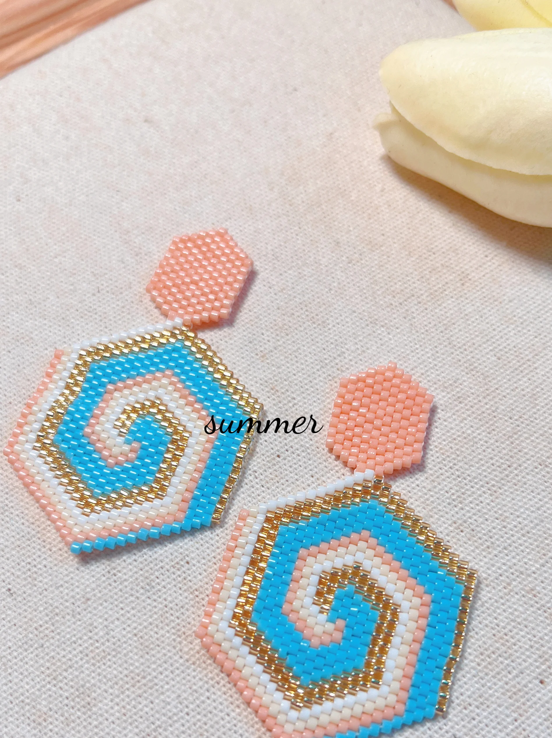 

Handmade Beaded Earrings Hexagon Spiral Originality Design Hand Knitting Bohemia Fashion Beaded Earrings for Women