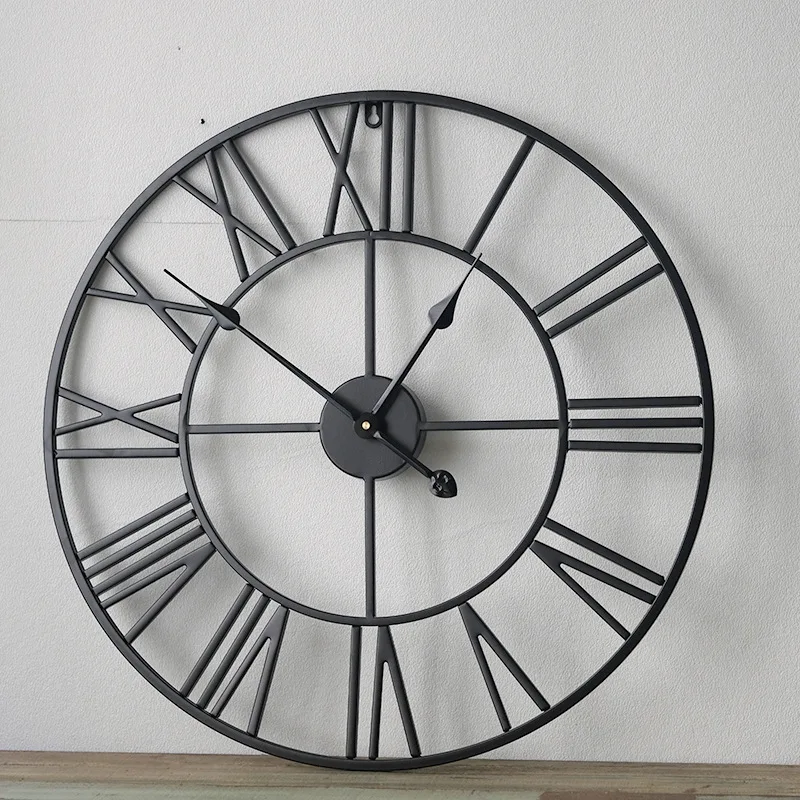 European-style silent wall clock Round living room study Roman wall clock Dining room decoration wrought iron wall clock