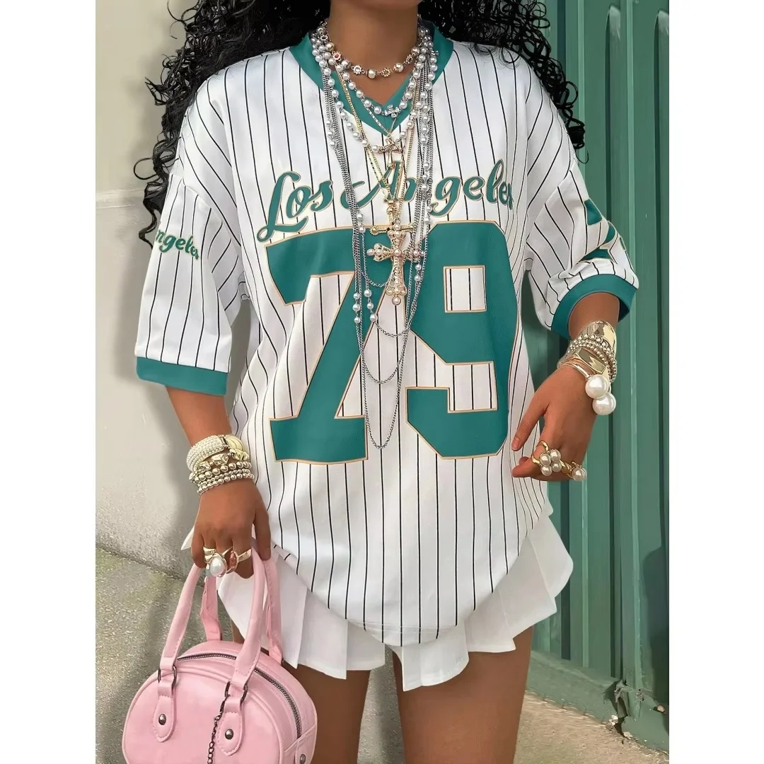 2026 Sommer Neu Los Angeles 79 Print Streifen T-Shirt für Damen V-Ausschnitt Kurzarm Sport Fußballtrikot Y2K Locker Übergroßes Oberteil – Detail 3