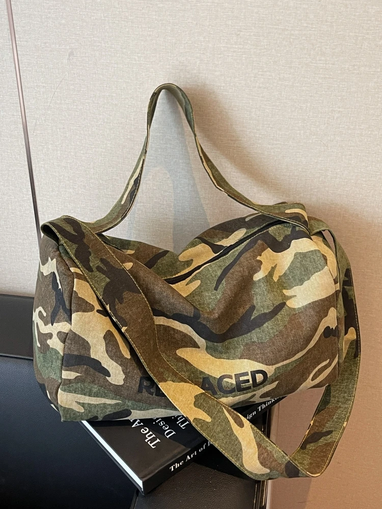 Camouflage Canvas Tote Bag Women's Casual Large Capacity Single Shoulder Crossbody Bag for College Students Commuting And Lei...