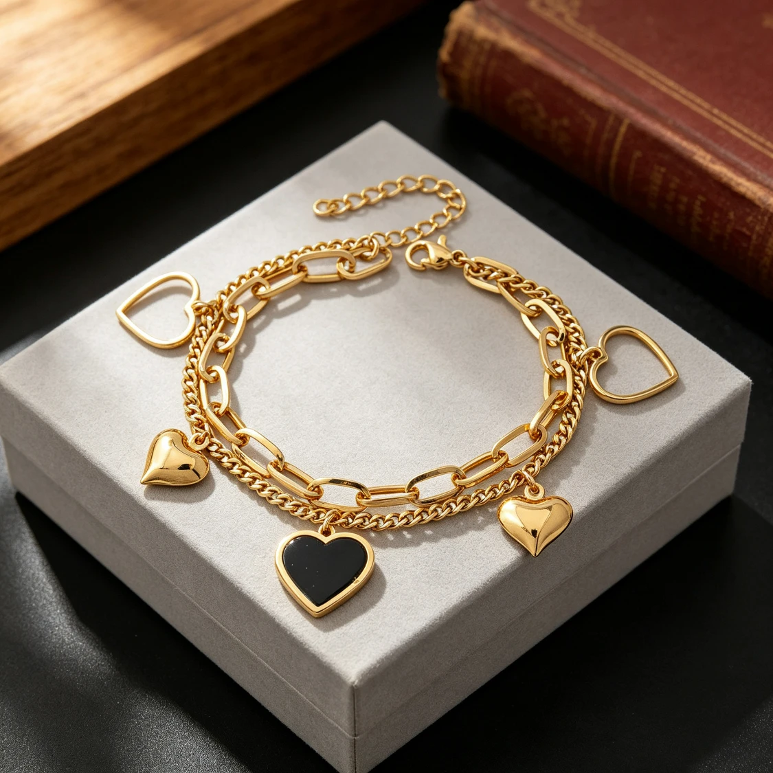 Edelstahl-Armband mit Drehmuster für Damen, Trendiges 18K Vergoldetes Handgelenk-Schmuckstück, Wasserdicht, Geschenk für Partys – Detail 1
