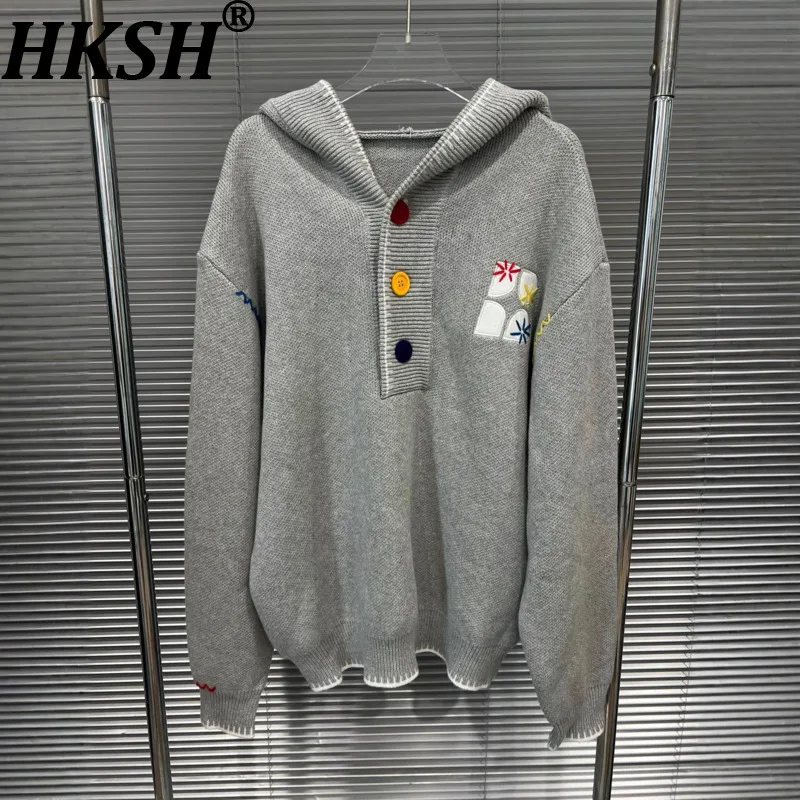 

HKSH Autumn New Women Sweater Hooded Buttoned Back Letter Design Contrast Color Elegant Chic Versatile Korean Sweatshirt HK12065