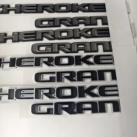 1개 3D 레터 엠블럼 자동차 스타일링 사이드 도어 네임 플레이트 스티커 (그랜드 체로키 자동차 액세서리, 밝은 테두리 포함)