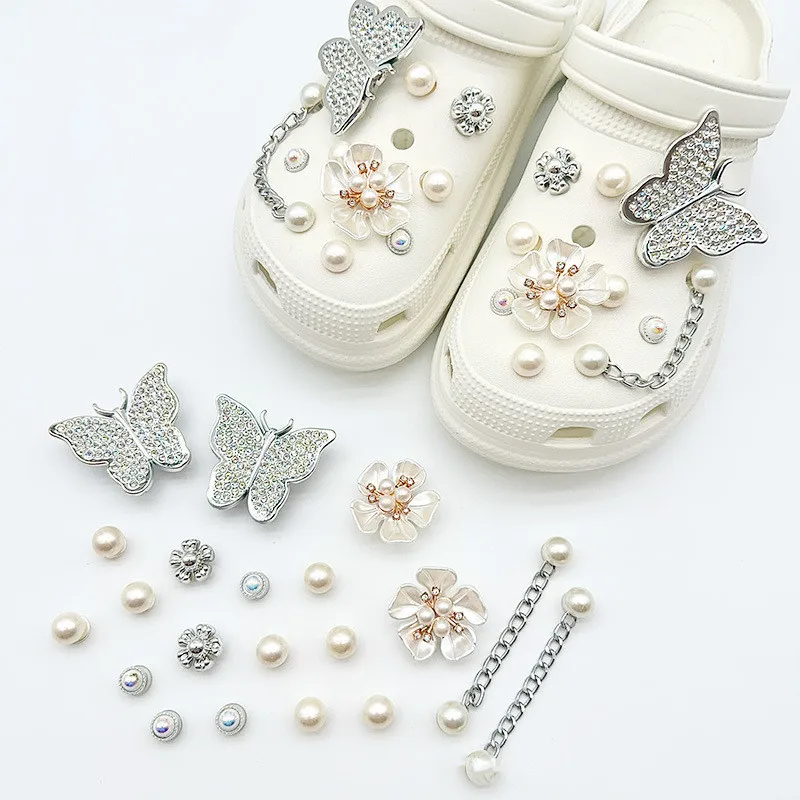 New Fashion Silvery Butterfly Hole Shoe Charms Decorations Water Diamond Bear Flower Shoes Buckle DIY 3D Hole Shoe Accessories