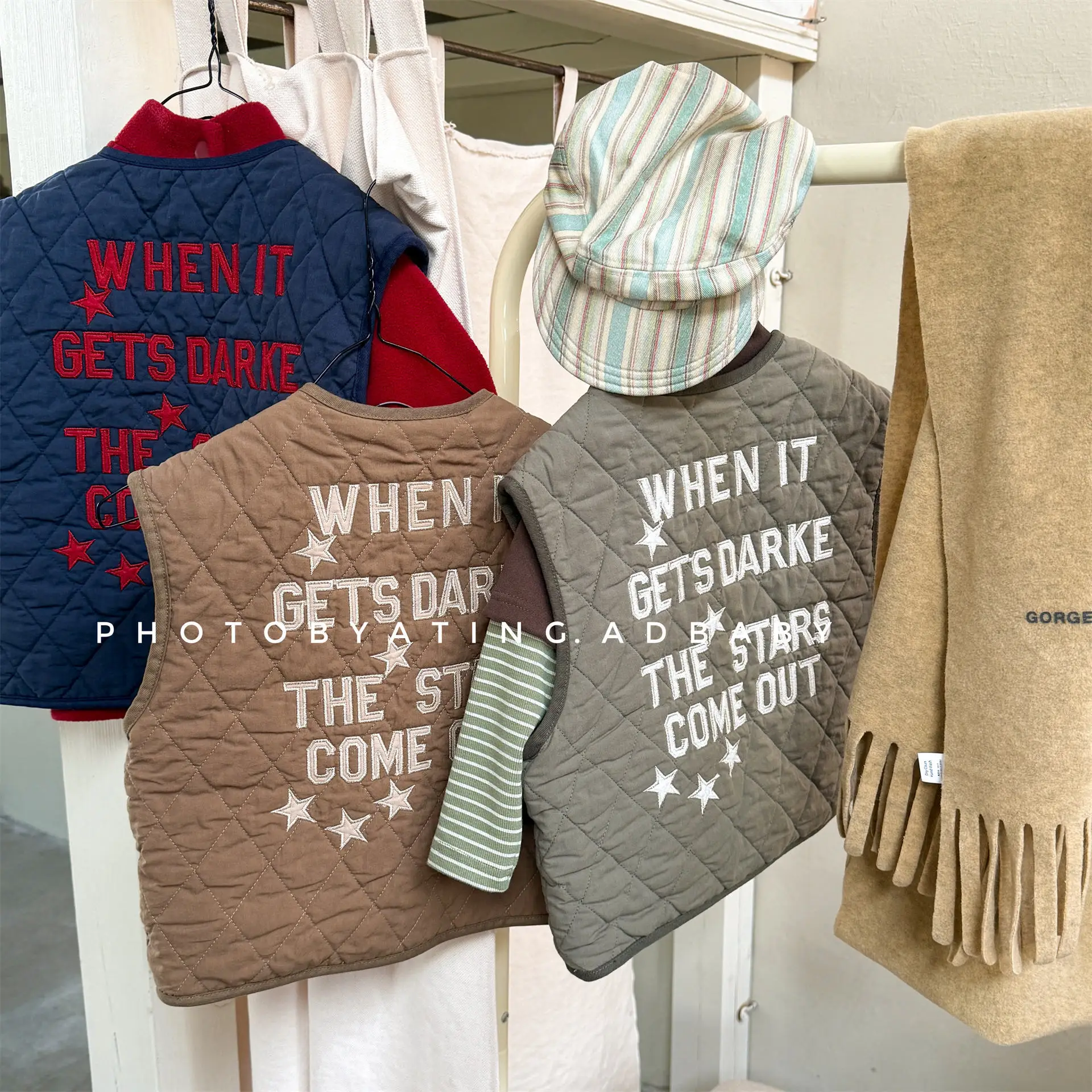 

Детские жилеты, осень-зима 2024, корейский жилет для маленьких девочек, стеганый хлопковый жилет с вышивкой, теплая куртка без рукавов для мальчиков, жилет