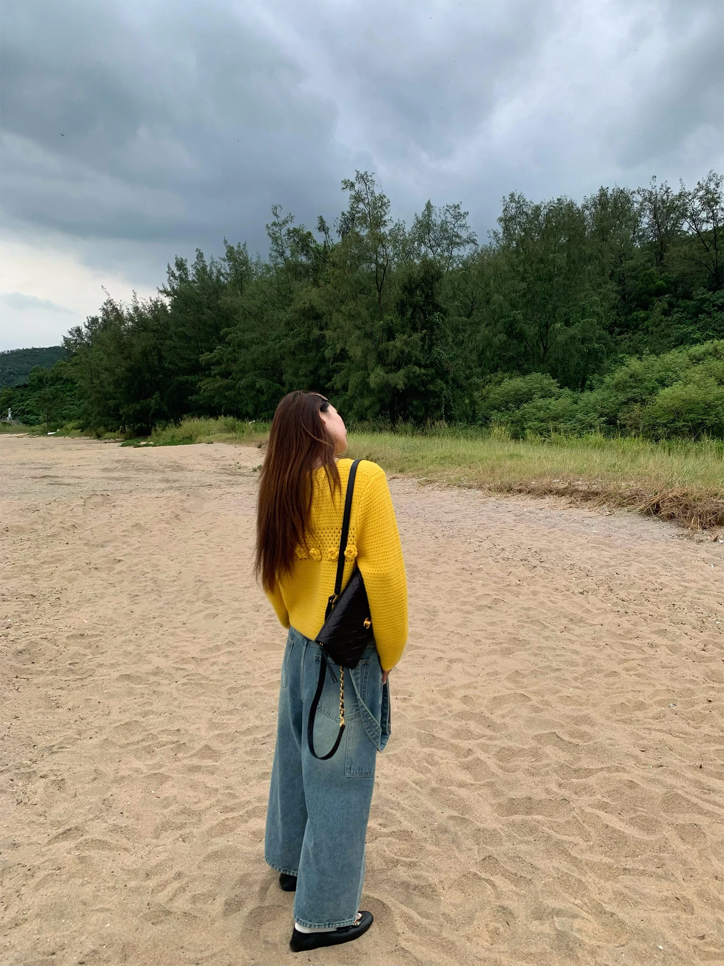 Unique Beautiful Early Autumn Yellow Hollow out Knitwear Loose Design Sensation Small Size Women's Fashion round Neck Sweater