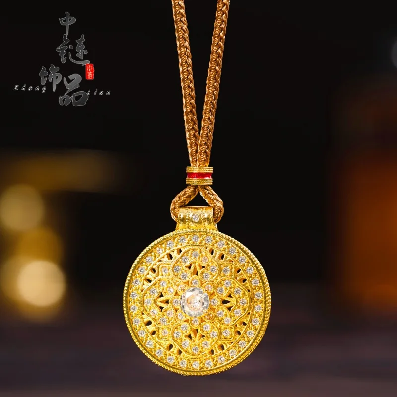 Diamond-encrusted diamond pestle compass pendant for female 9999gold