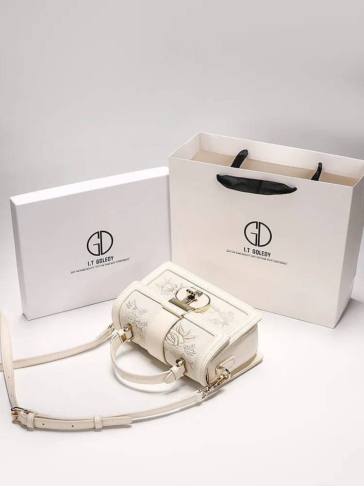 Elegant and Luxury Handheld Square Bag with High Quality Leather and Exquisite Embroidery 2026 Women Chinese Style Crossbody Bag