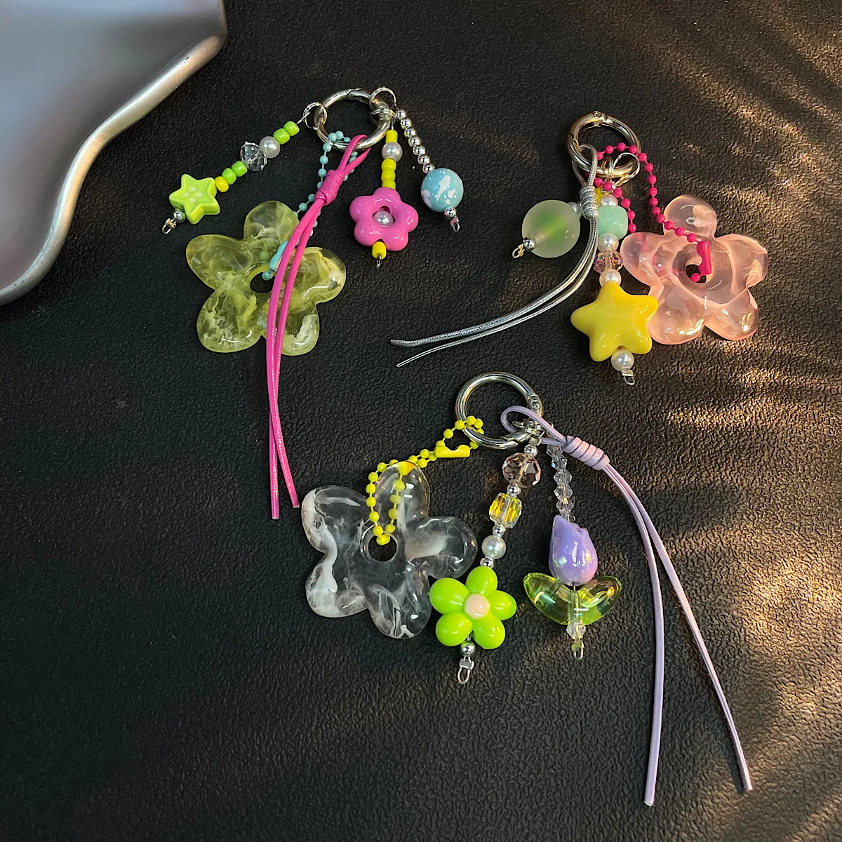 

Cute Little Flower Blossoms Suitable for Mobile Phone Chain, Bag, Car Key Pendant