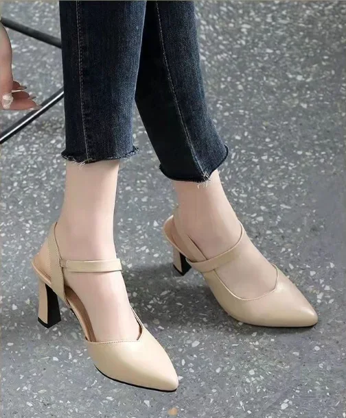 

Women's 2026 Summer New Soft Leather High Heels - Size 34-42, Pointed Toe, Toe Bun Design, Versatile Thick Heel Mom Sandals
