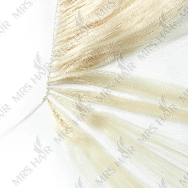 Estensioni dei capelli con piume invisibili Fasci di capelli con punta di piume Capelli umani biondi lisci Cuci nella trama dei capelli Microring 40 cm 100 fili