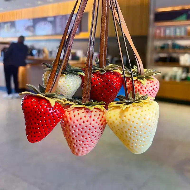 Creative Realistic Strawberry Keychain 3D Fruit Key Holder Car Keyrings Fruit Versatile Bags Pendant Decoration Gifts