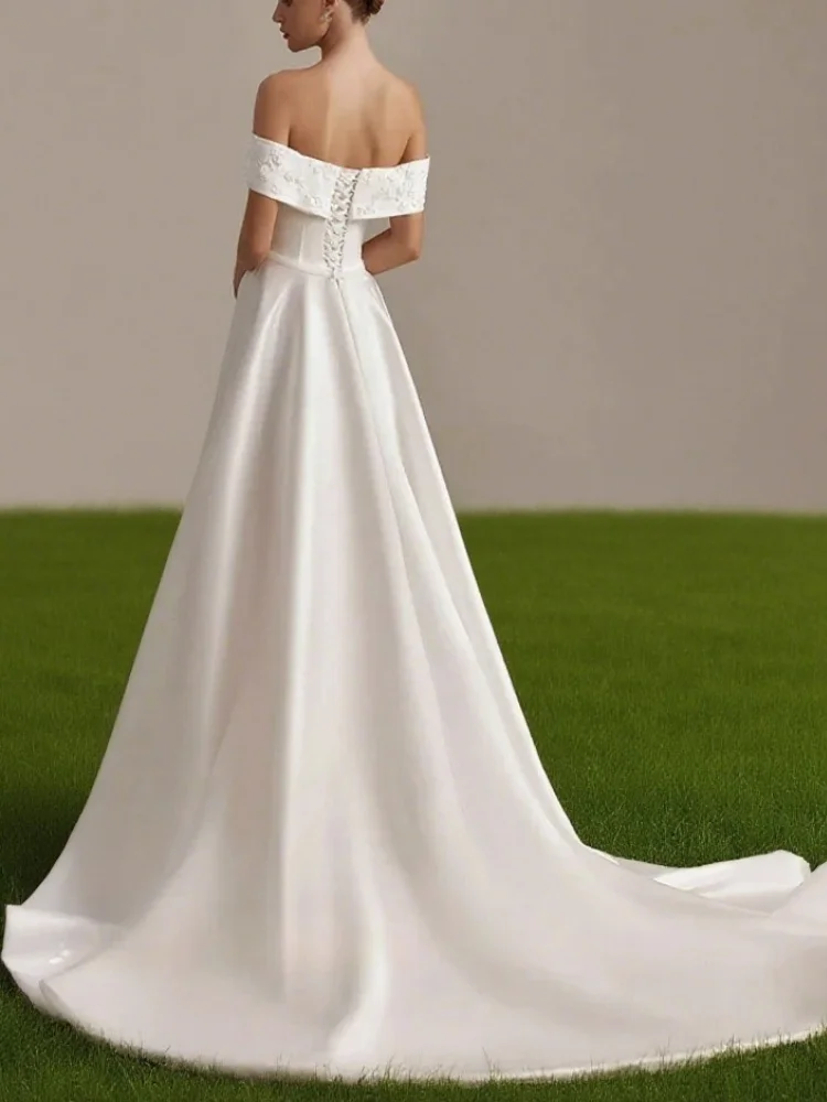 Abito da sposa moderno personalizzato con spalle scoperte scollo a V fiori una linea in raso vestido de noiva com mangga Elegan personalizzato
