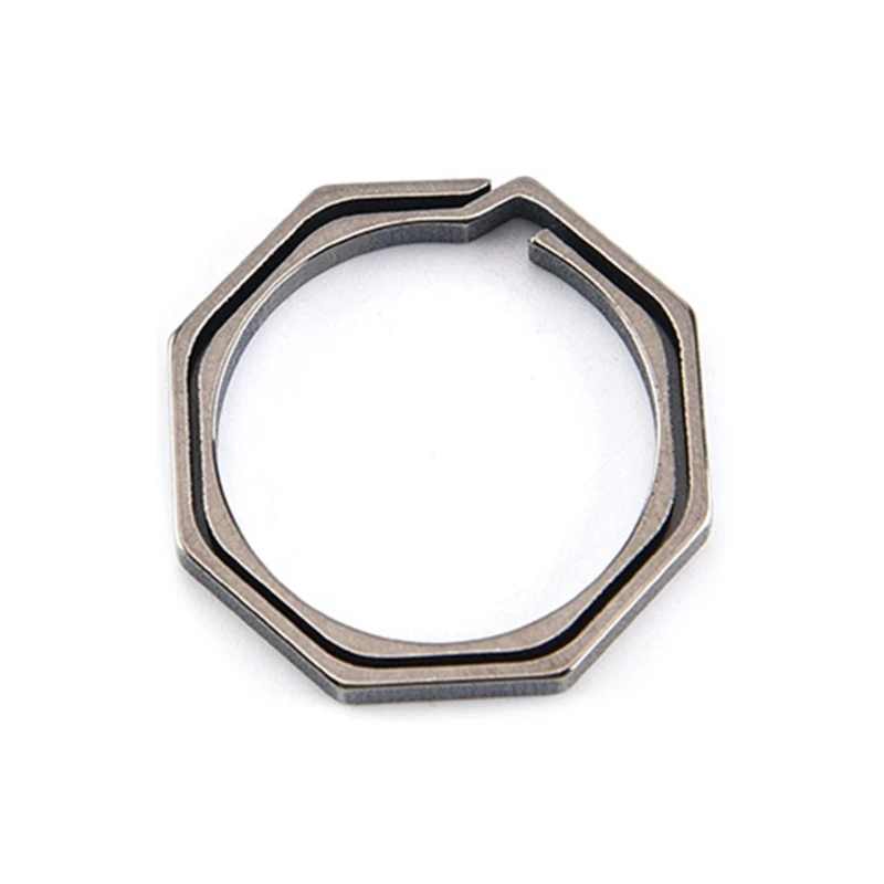 2022 New Simple Geometric Design Keyrings Lightweight Titanium Alloy Keychains Buckle Pendant Men's Car Keychain for Male