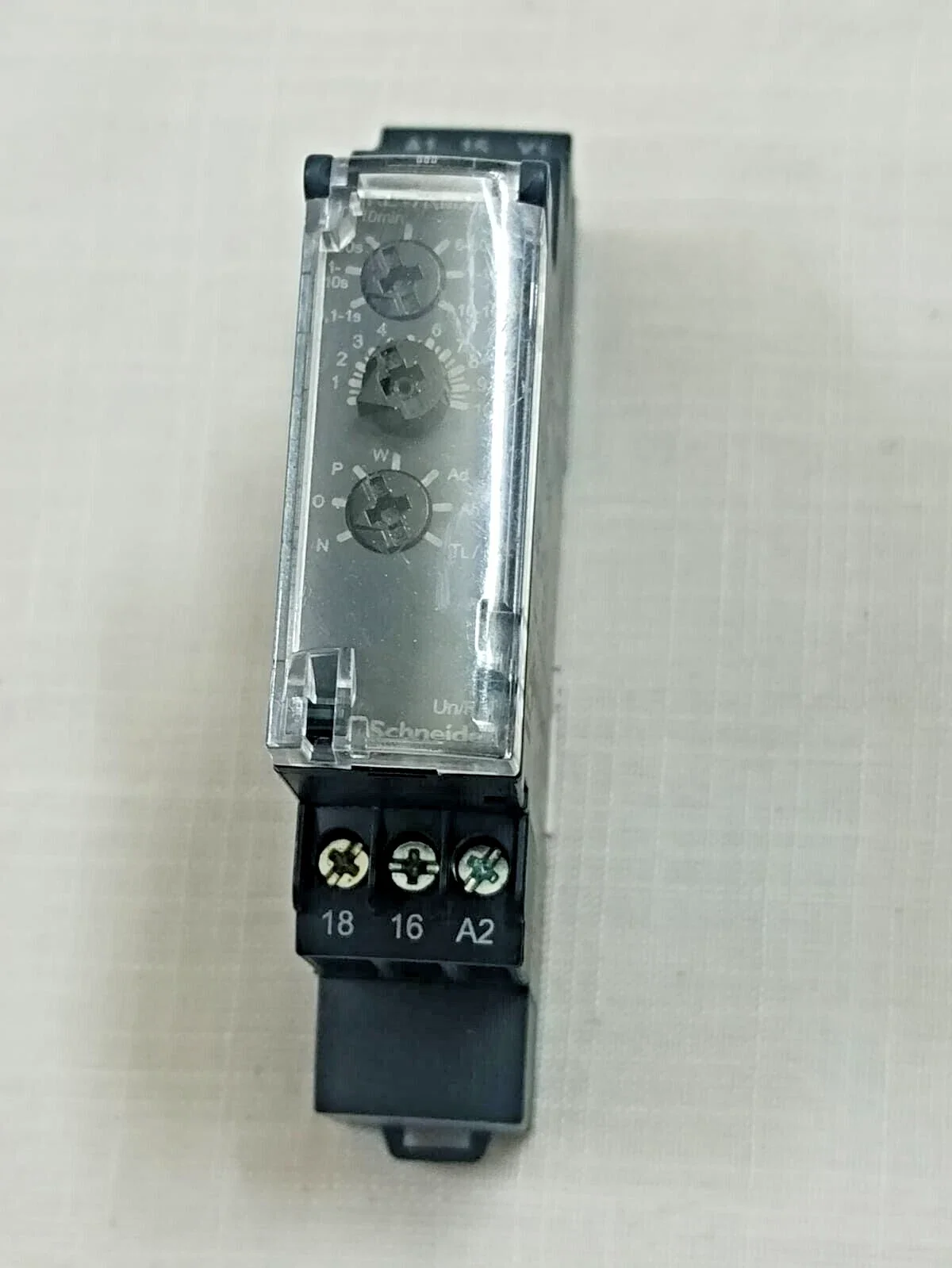 

RE11RMXMU is replaced by : RE17RMXMU Modular timing relay, 8 A, 1 CO, 1 s..100 h, time delay, 24...240 V AC/DC
