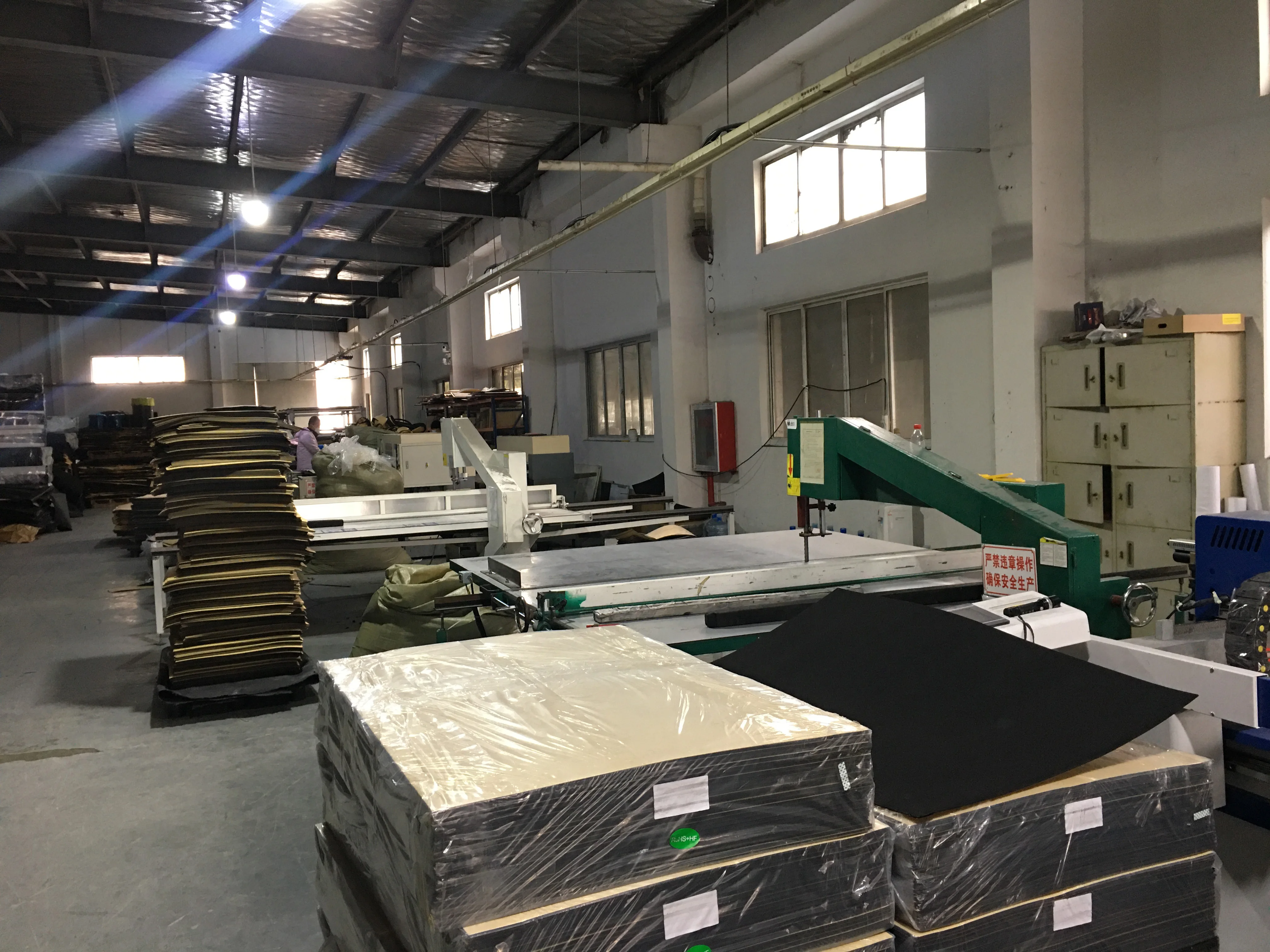 2025 Prodotti popolari Tenda stampata in carbonio PVC ESD Pellicola in PVC stile griglia trasparente Rotolo Tenda a griglia in PVC ESD per camere bianche