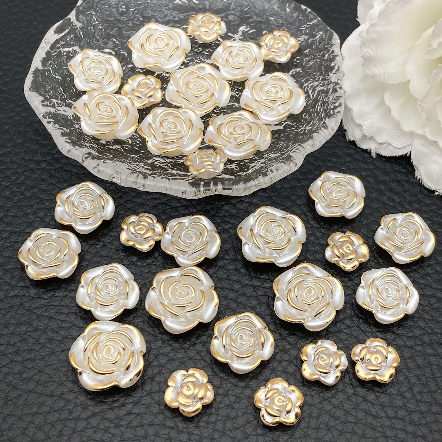 30pcs Acrylic Gold-Trimmed Gilded Perforated Rose Set - Perfect for DIY Necklace/Earring/Bracelet Crafting.
