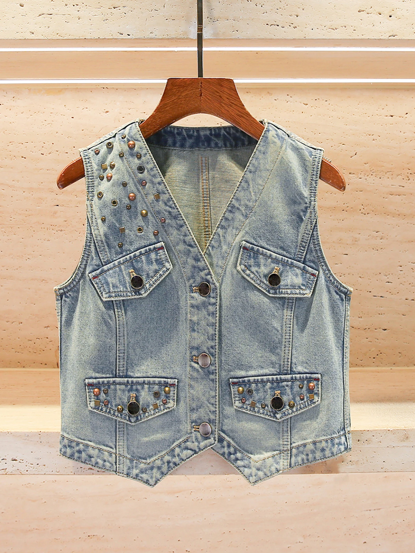 

High-End Women's Denim Vest Spring Summer Design V-Neck Rivet Decoration Breathable Outerwear Chinese Manufacturer