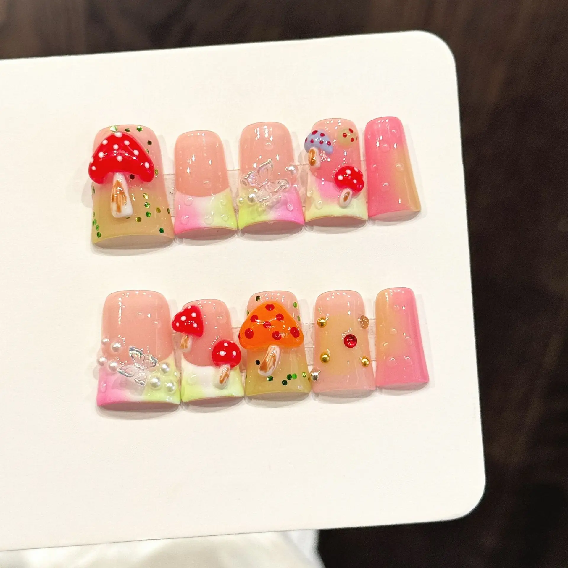 10PCS Duck Handmade Press On Nails,Fresh And Innocent Girlish Charm,Suitable For Festivals Parties And Daily Wear.