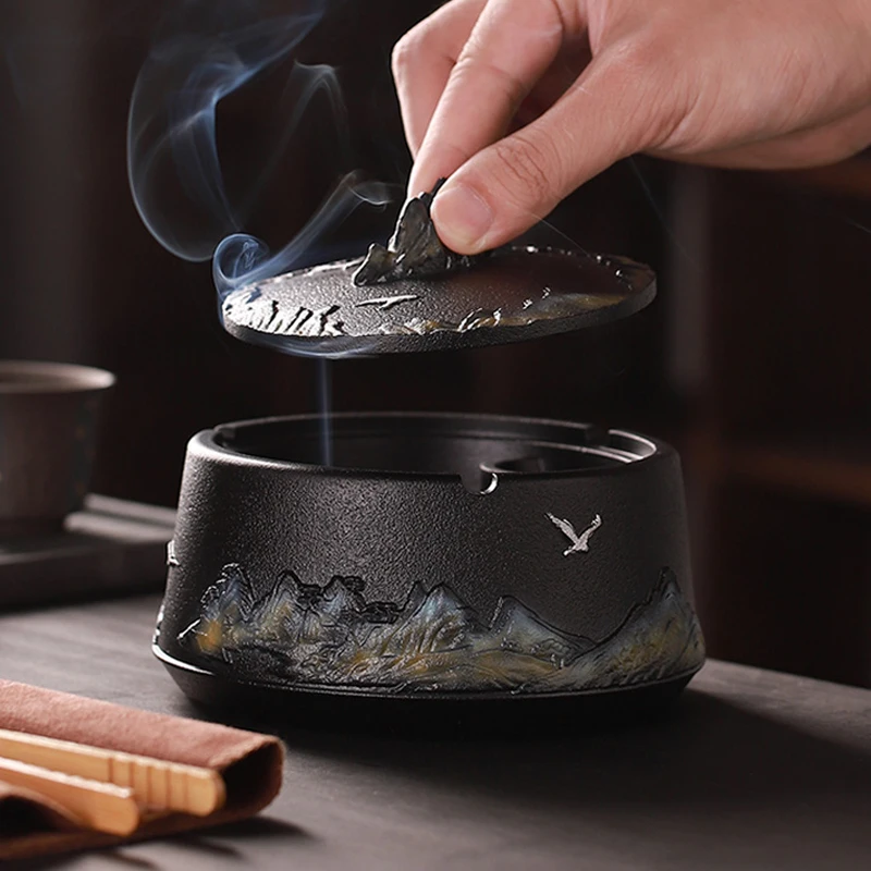 

Chinese Relief Resin Ashtray High-end Home Office Large Windproof Ashtray with Cover Creative Home Decoration Ornaments