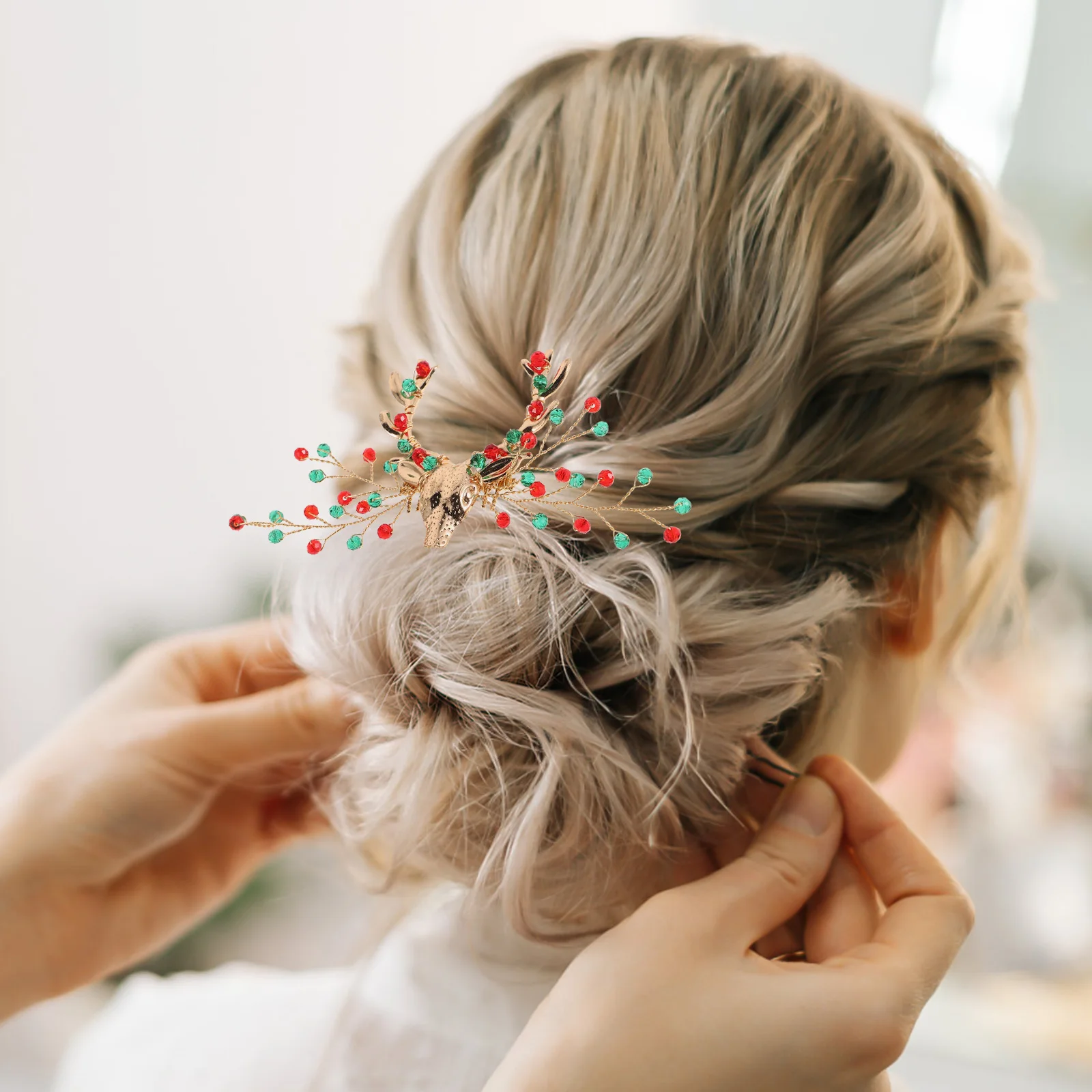 

Christmas Headdress Comb Delicate Women Hair Accessory Rhinestone Deer Design Chic Hair Ornament Party Favor Reusable Headdress