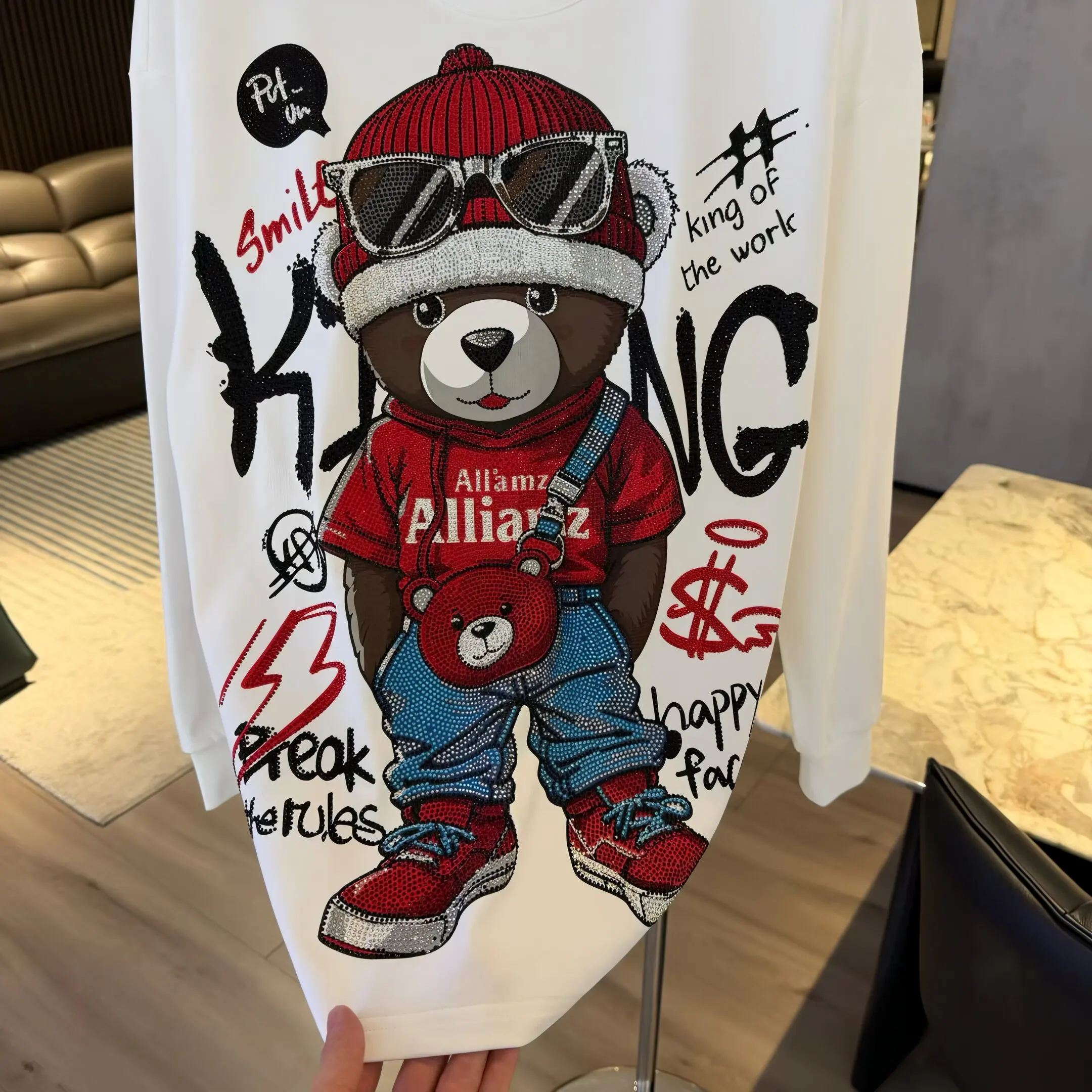 Handsome Bear Hot Diamonds Round Neck Pullover Top Autumn Winter Long Sleeve Sweatshirt All-match Male Cotton Hoodie T-shirt