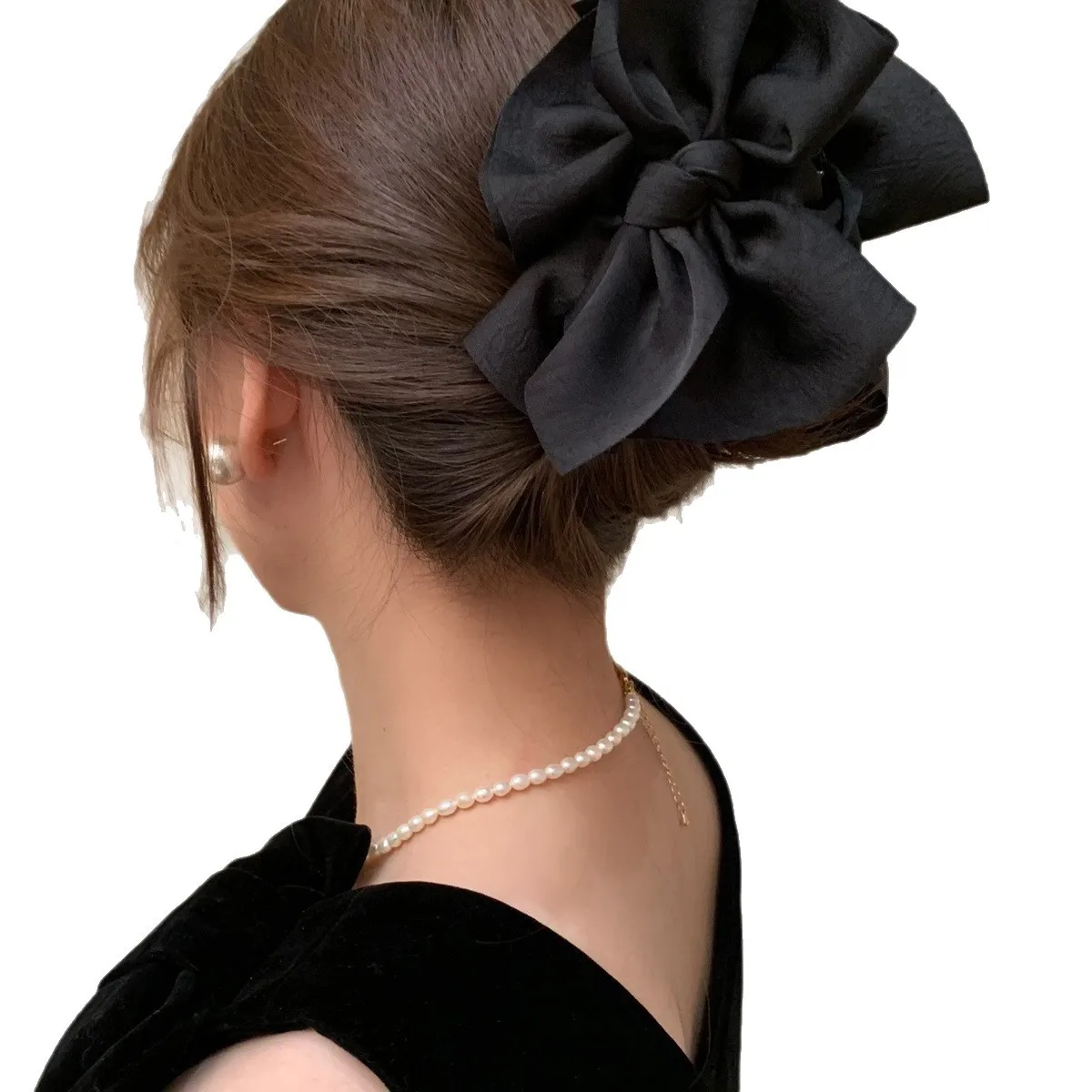 2026 Large Fabric Large Bow Grasping Clip Retro Ponytail Braid Claw Clip Trendy Sweet Girl Hair Clip Delicate Hair Accessories view 4