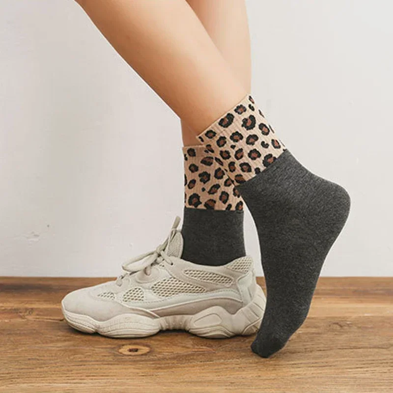 3/9 Pairs female Fashionable Leopard Print Mid Tube Socks Soft Comfortable All Seasons Odor Proof Sweat Absorbing Casual Socks